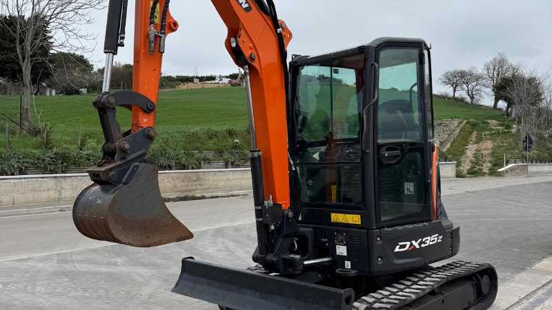 OmecoHub - DOOSAN DX35Z